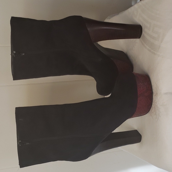 Zigisoho Platform Boots - Picture 2 of 4